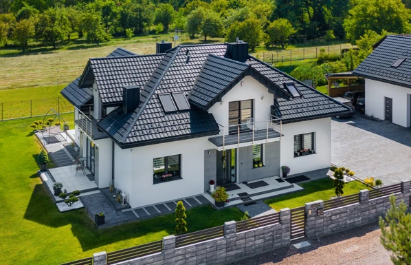 Keramické strešné škridly swissporTON – nadčasová elegancia a dlhá životnosť